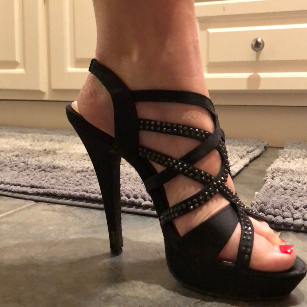 Steve Madden black heels